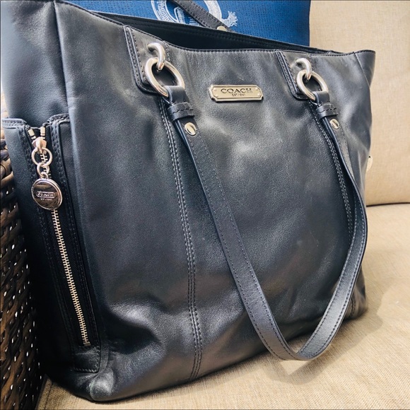Coach Handbags - Coach Purse Coach Handbags - Coach Purse